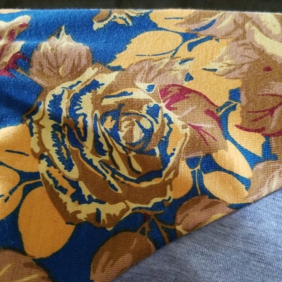 LuLaRoe Top - Picture 7 of 7